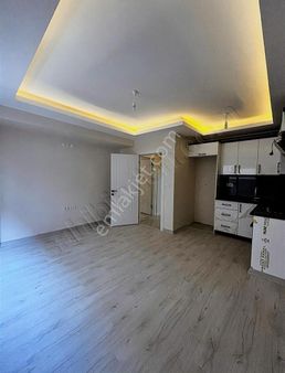 Bahcelievler Mahallesinde Sıfir Yeni Bina 2+1 Oturuma Hazır