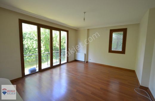 Çekmeköy Nayla Konaklarında Yüksek Giriş Kiralık Daire