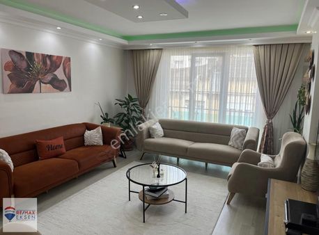 Çekmeköy Merkez Mahallesinde Satılık 5+2 Dubleks Daire