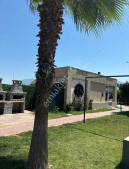 Muradiye Villalar Bölgesinde Bahçeli Eşyalı Kiralık 1+1 Daire