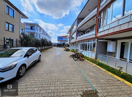 Sakarya Karasu'da 1+1 Eşyalı Havuzlu Site İçi Satılık Daire