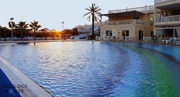 Sherlock Homes'tan Acil Panaromik Göl Manzaralı Çift Banyolu 2+1