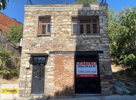 Cuma İnce'den Karataş'ta Körfez Man. 3 Katlı Taş Ev