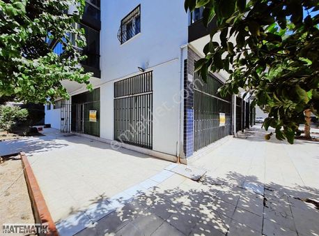 Soğukkuyu Üst Geçit Arkasında,düz Giriş,235m2, Çift Cephe Dükkan