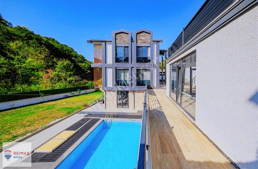 Şile Kızılca'da Doğa İle İç İçe, 6+1 Özel Müstakil Villa