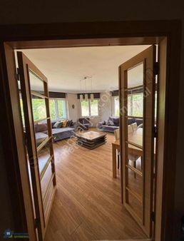 Sarıyer Zekeriyaköy Medyakent Sitesinde Satılık Manzaralı 3+1