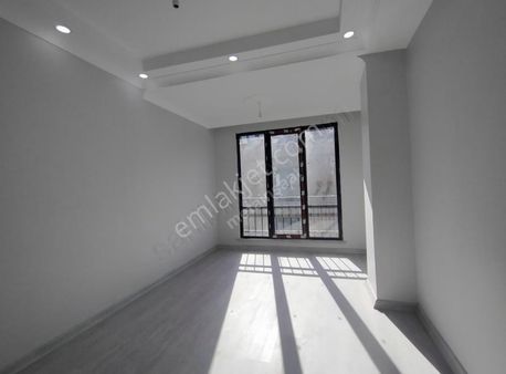 Küçükçekmece Yeşilovada Sıfır 175.m2.dublex.4+1-7.100.000.tl