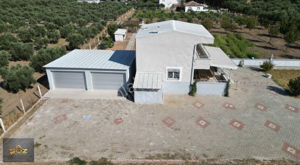 Dayıoğlun'da Köy İçi 3.000m2 Arsa İçerisinde 2 Katlı Villa