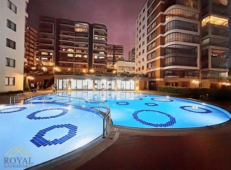 Royal'den Fırsat - Yalıncak Teras Evler 2'de Satılık Bahçe Katı