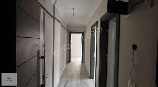 Mg Gayrimenkulden Satılık 1+1 Orta Kat Fiyat Avantajlı