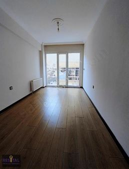 Çanakkale Lapseki Çarşı Merkezinde Ayrı Mutfaklı 2+1