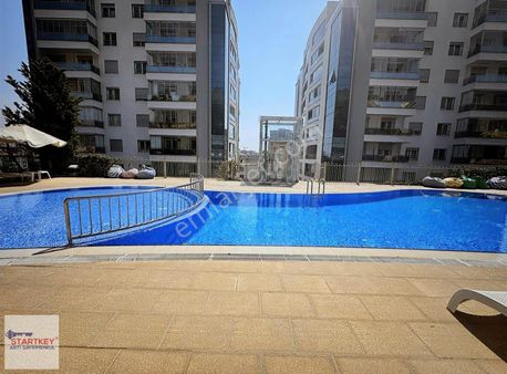 Karşıyaka Örnekköy Havuzlu Site İçerisinde Satılık 3+1 Daire