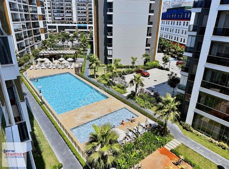 Ataşehir Modern 3 Havuz Cephe Ara Kat Kiralık 1+1 Daire