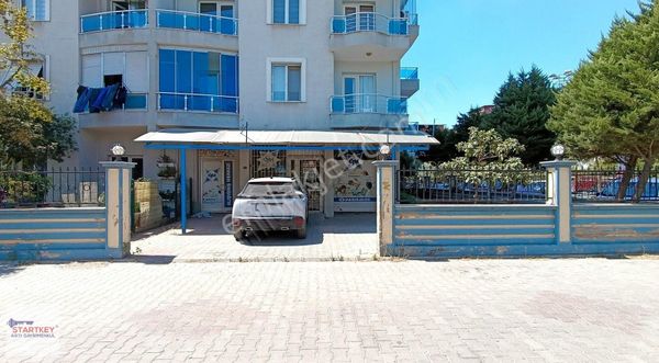 Bornova Mevlana Mahallesinde 100 M2 Köşe Konumda Kiralık Dükkan