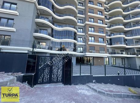 Sitenin En İyi Konumdaki 1+1 Dairesi Satılık