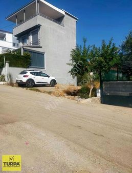 Seferihisar Akarca'da Denize 300 M Uzaklıkta İmarlı Arsa