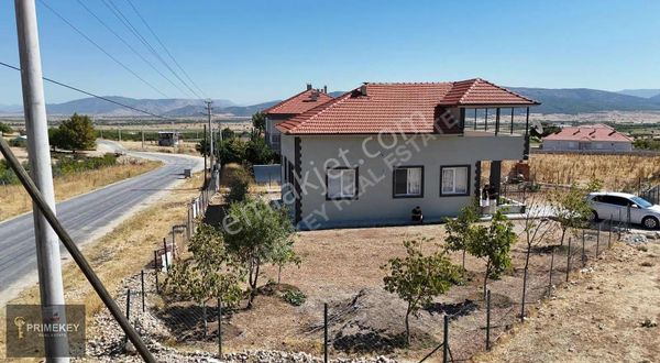 Doğa İle İç İçe İskanlı 3+1 Villa Tipi Mesken Ve Satılık Arsa