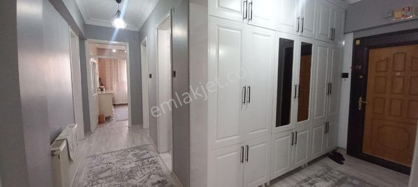 Kültür Emlaktan Haliliye Ertuğrulgazi Mah.satılık Köşebaşı Arakat Bakımlı Daire!