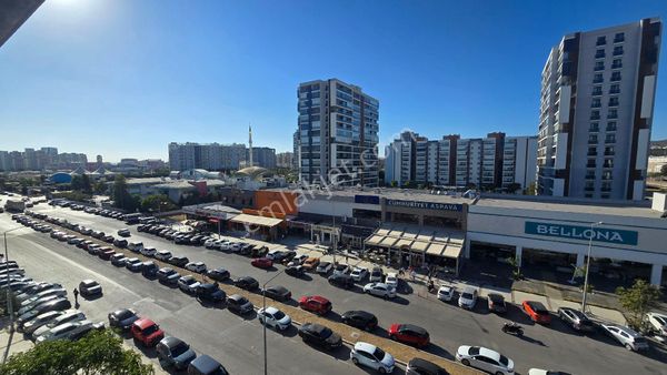 Mavişehir Bulvarda Cadde Üzerinde Ofis