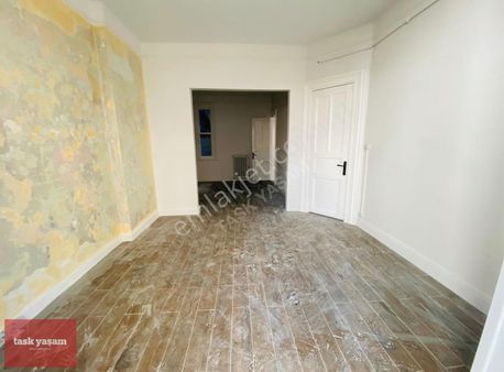 Nişantaşı Rumeli Caddesi Üzerinde Fırsat Kiralık 200m2 İş Yeri