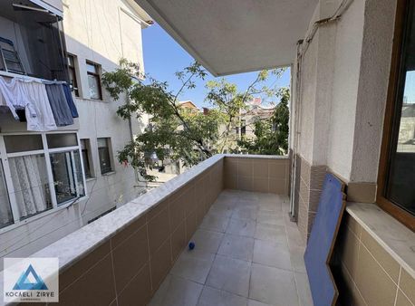 41 Burada Avm Yanında 2+1 Arakat Kiralık Daire