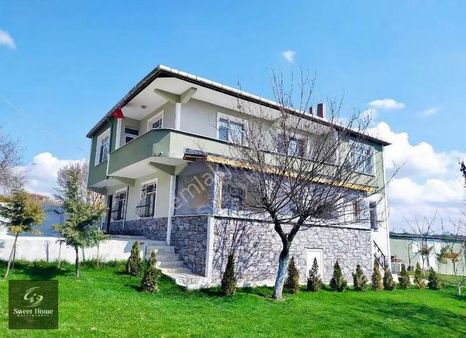 Tekirdağ Saray'da 4144m2 Arsa Üzerinde İmarlı 7+2 Satılık Villa