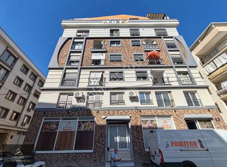 Karşıyaka Arakat 1+1 Doğalgazlı Asansörlü Kiralık Daire