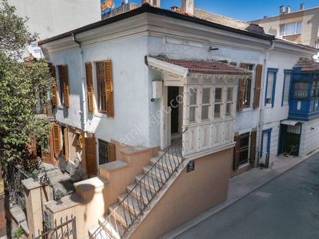 Koleksiyonluk Değer: İzmir Konak Mithatpaşa’da Satılık Rum Evi
