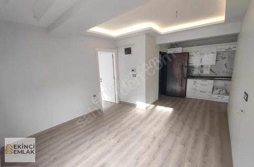 Ekinci Emlaktan Buca Menderes Mah.arakat Asansör