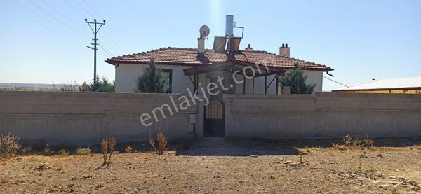 🌟 Hatunsaray Merkeze Yakın 1.352 M² Arsada 3+1 Çiftlik Evi