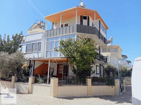 Doğa İçinde,denize Kıyısı Olan 4 Oda 1 Salon Villa