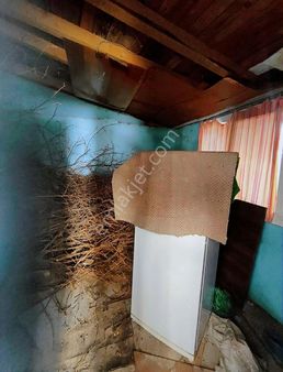 İzmir Konak'ta Satılık 3+1 Bahçeli Müstakil Ev