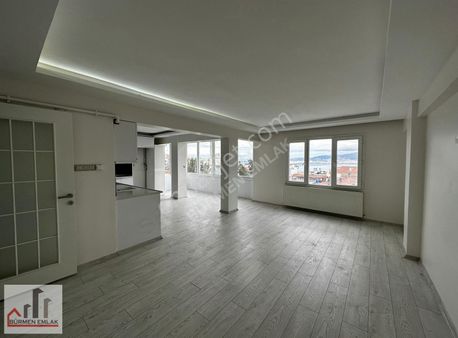 Bürmen'den Basınsitesinde Deniz Manzaralı Kombili Bakımlı Daire