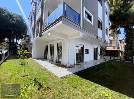 Güçlü Kardeşler Denize 50 Metre Bahçeli 2+1 Lüks Daire