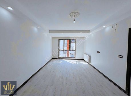 Ze/max^tan İstiklal Cad. Üzeri 2+1 Satılık Sıfır Geniş Daire