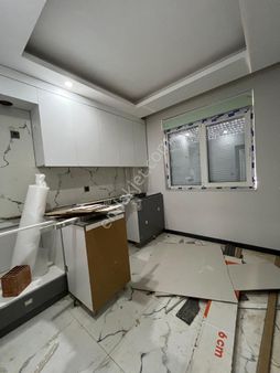 Varsak Ayanoğlu'nda Tramvaya Yakın Genişletilmeye Müsait 2+1 Ayrı Mutfaklı Satılık Daire