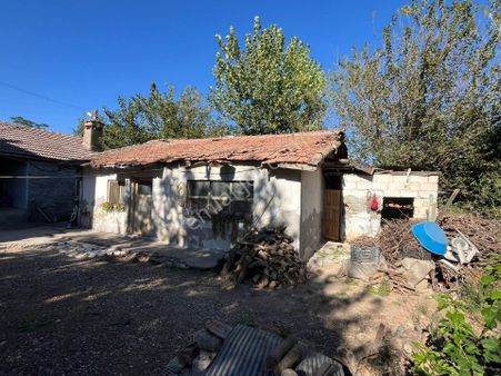 Yatırımlık İçerisinde Evi Olan 120mt2 Hisseli Yerimiz Satılıktır