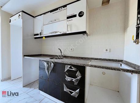 ▓liva Dan Nef Karşısı Soma Cadde Üzeri Ayrı Mutfaklı 2+1▓