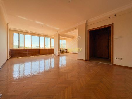 Marcity'den Ortaköy'de Boğaz Ve Koru Manzaralı 3+2 230m² Dublex