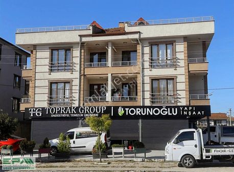 Epa Uğur'dan İyi Konumda Cadde Cepheli Kiralık 3+1 Daire