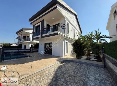 Geniş Ve Ferah Villa Arayanlar İçin 5+1 Ayrı Mutfak Villa !!!