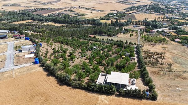 Pursaklar Yeşilyurt'ta 18.198 M2 Müstakil Tapulu Çiftlik