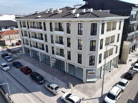 Epa Uğur'dan Valilik Yanı Corner Plaza'da Kiralık Büro & Ofis