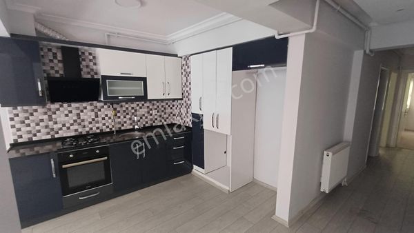 Mithatpaşa Cd Yakını Sahile Yürüme Mesafesinde Kiralık Daire 3+1