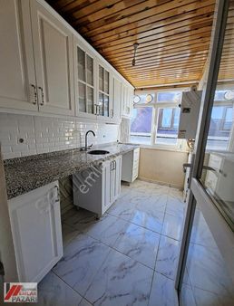 Şükrübey'de Asansörlü Yeni Binada Kiralık Teras Katı...