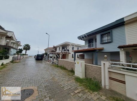 Meri Emlak'tan, Denize 3. Sıra, Dublex Villa