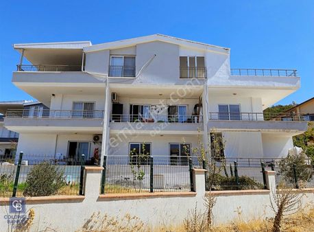 Didim Akbük'de Doğa Ve Deniz Manzaralı Geniş Çatı Dubleksi