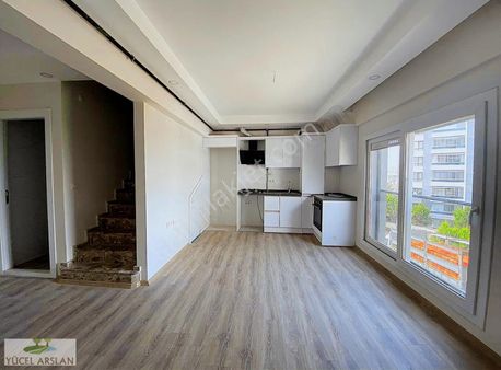 Çiğli Uğur Mumcu'da Satılık 2+1 Sıfır Dubleks Daire Teraslı