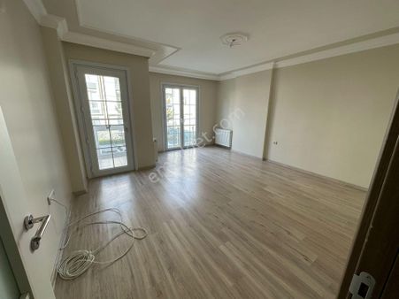 Gümüşyaka Merkezde Kat Mülkiyetli Satılık 3+1 Daire