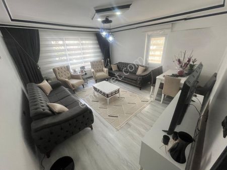 Şahintepe'de 145 M2 3+1 Full Yapılı 1.katta Satılık Fırsat Daire !!